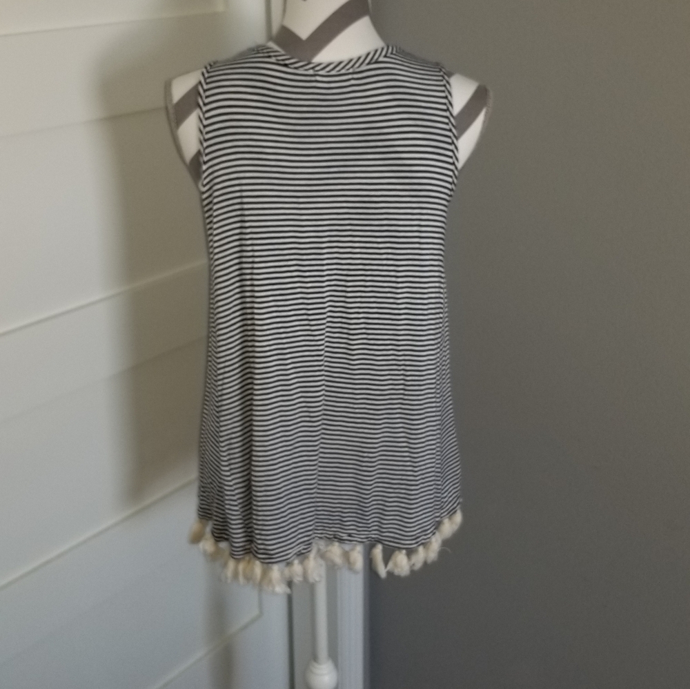 Fringe Tank - Picture 5 of 6